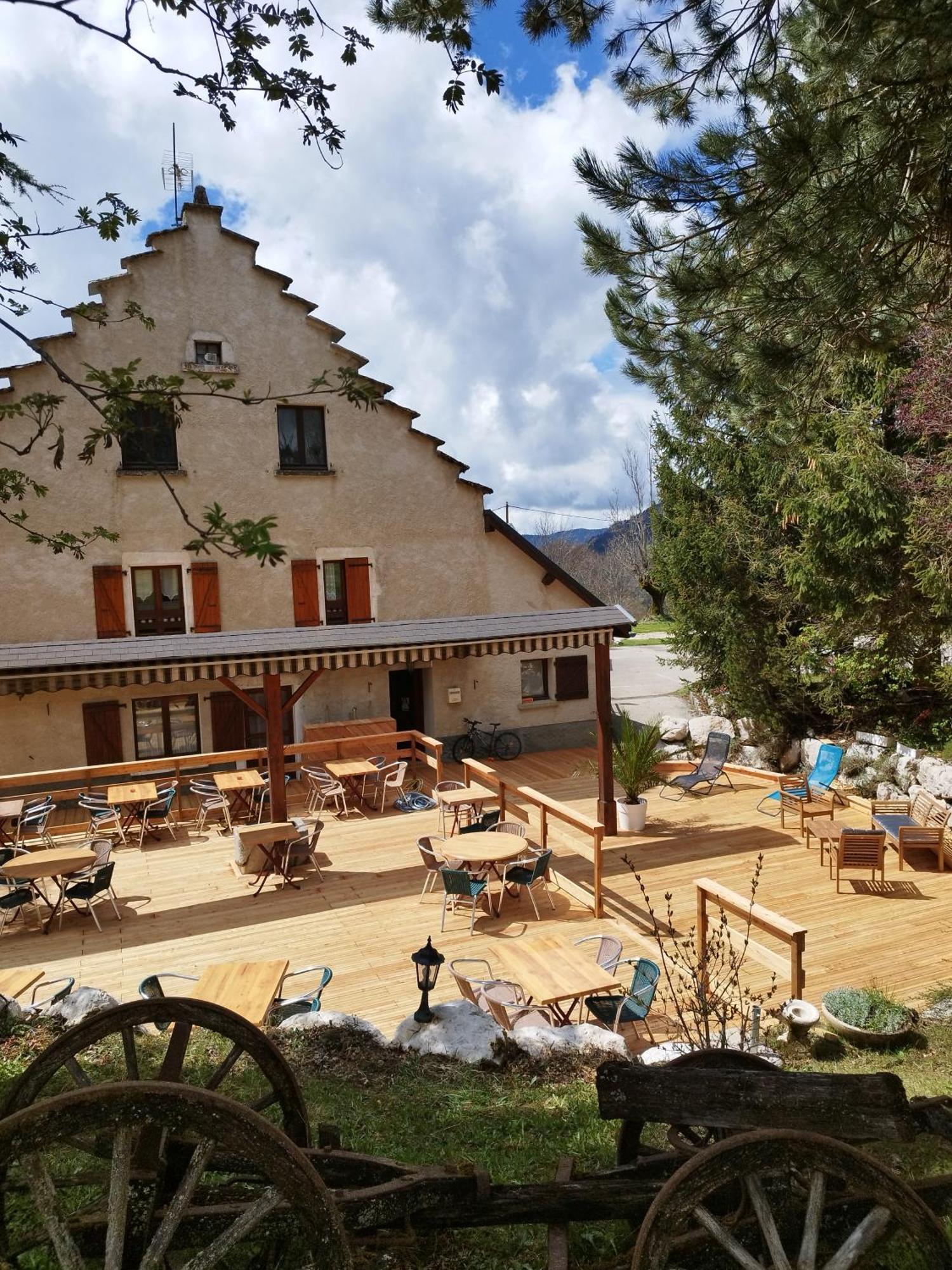 Auberge Des Montauds - Hotel & Restaurant Villard-de-Lans Exterior foto