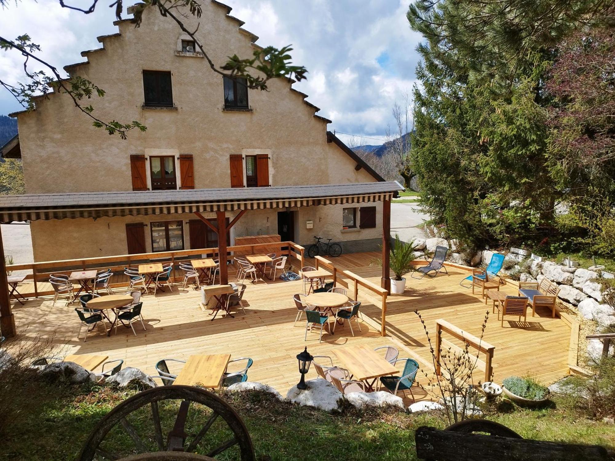 Auberge Des Montauds - Hotel & Restaurant Villard-de-Lans Exterior foto