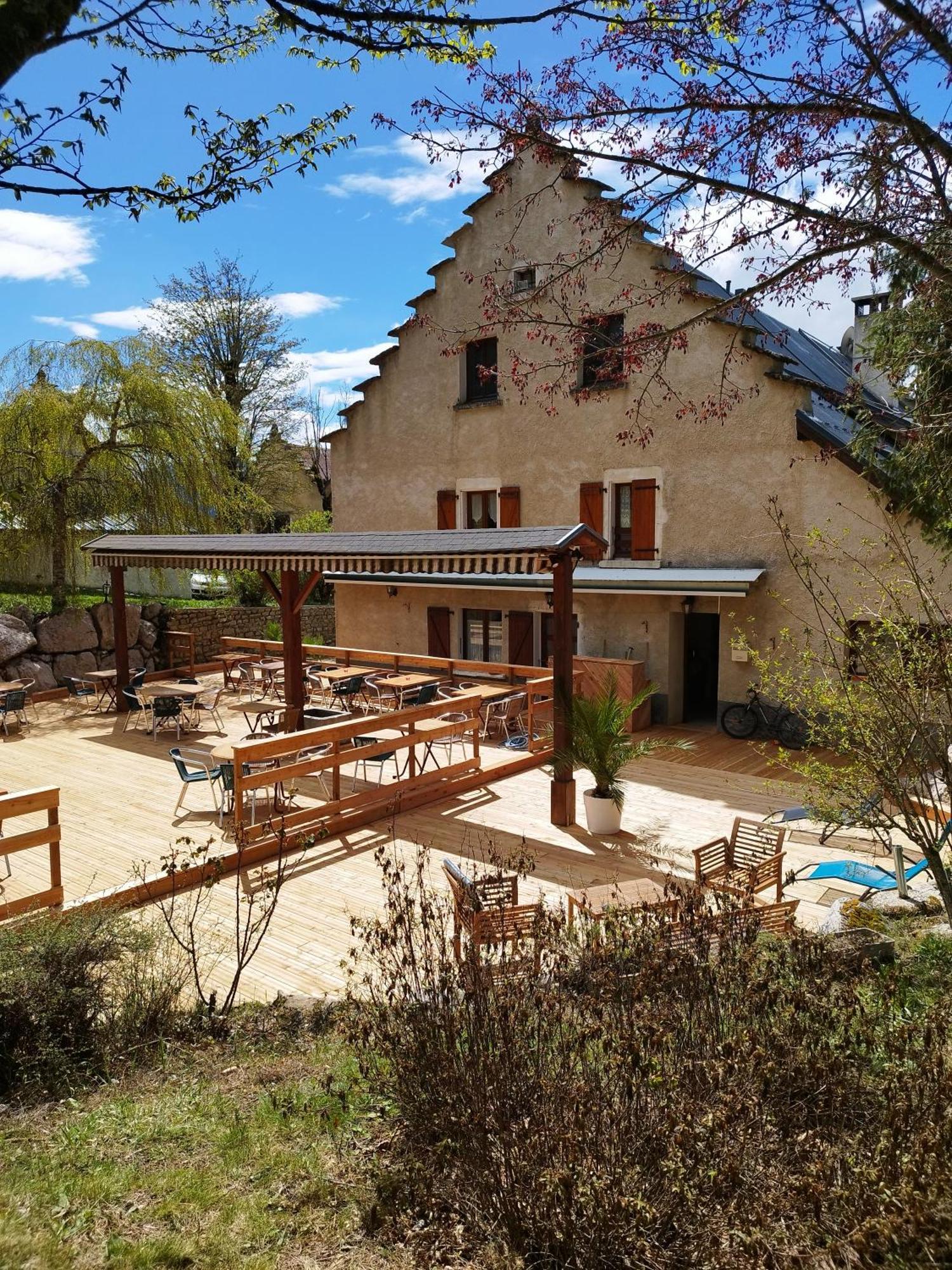 Auberge Des Montauds - Hotel & Restaurant Villard-de-Lans Exterior foto