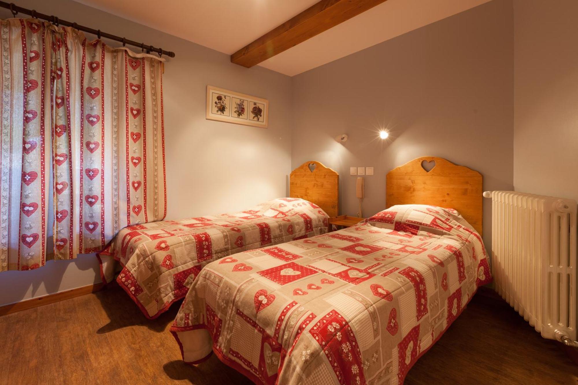 Auberge Des Montauds - Hotel & Restaurant Villard-de-Lans Habitación foto