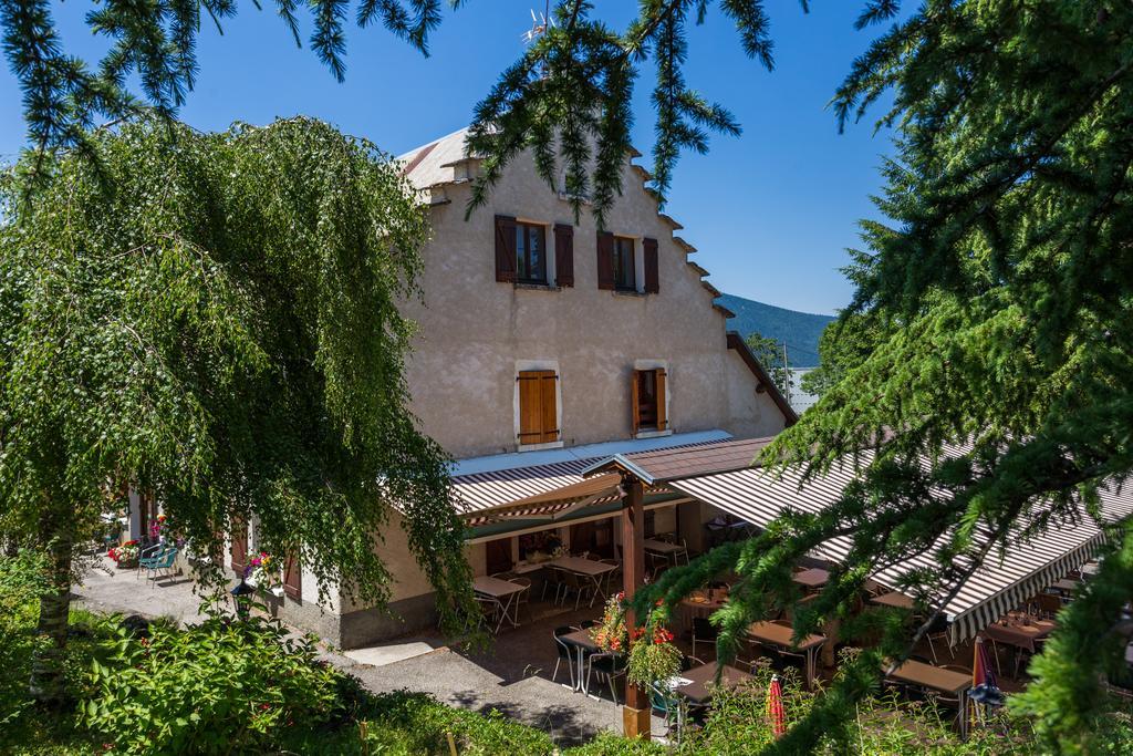 Auberge Des Montauds - Hotel & Restaurant Villard-de-Lans Exterior foto